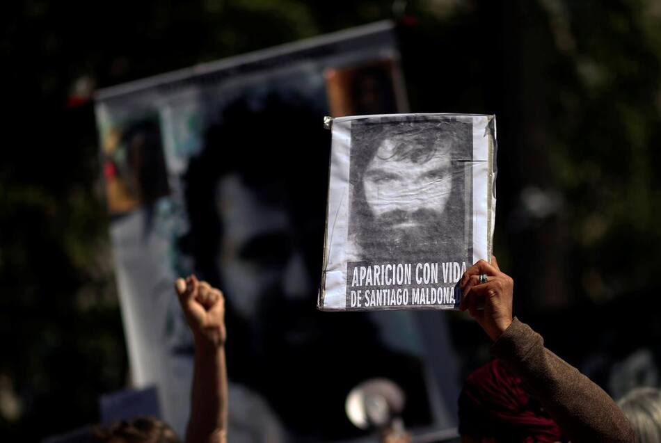 Marcha por Santiago Maldonado en Plaza de Mayo (REUTERS)