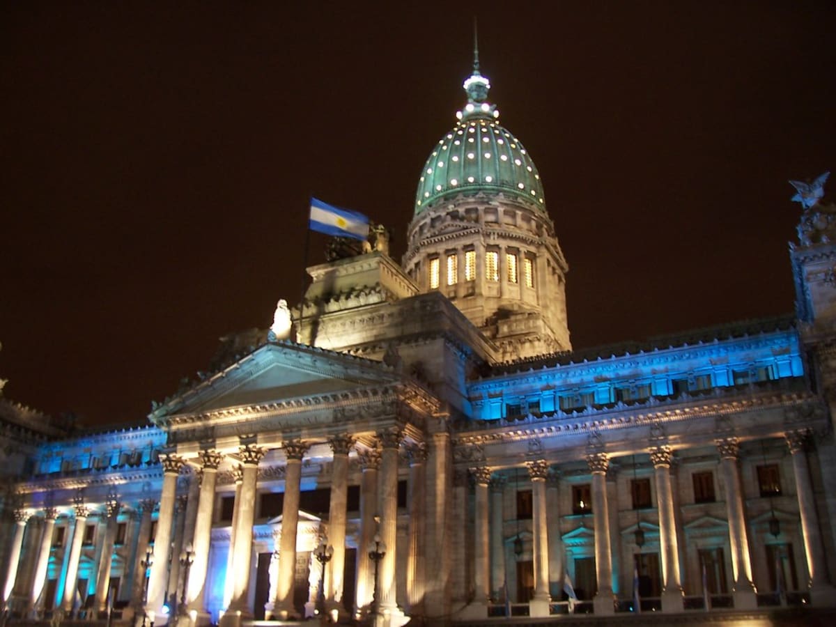 Congreso de la Nación de noche