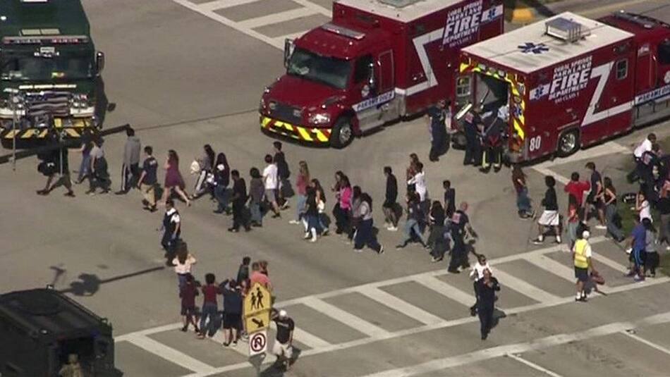 Evacuados por tiroteo en secundaria de Florida (Reuters)