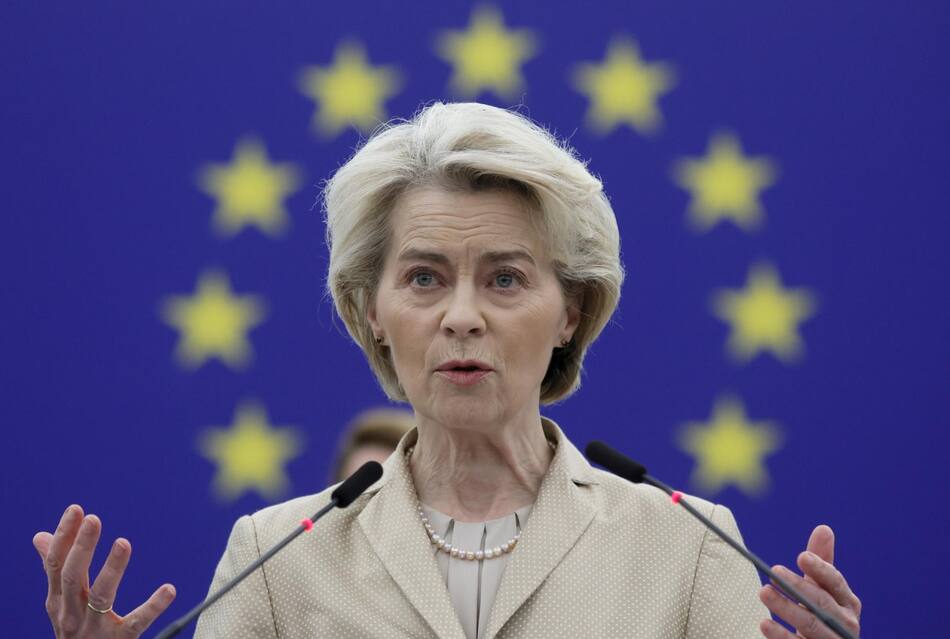 La Presidenta de la Comisión Europea, Ursula von der Leyen en Sesión del Parlamento Europeo en Estrasburgo, feb 2024_ Efe