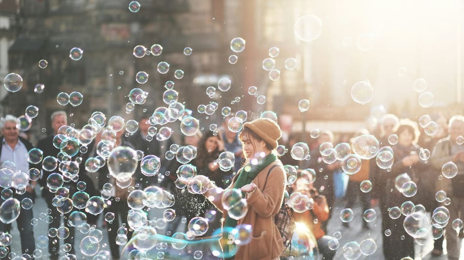 ¿Cuáles son los signos del zodíaco que enamoran con su carisma?. Foto: Unsplash