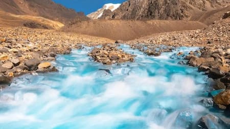 El arroyo mágico con aguas turquesas. Foto Instagram @relajateviajes