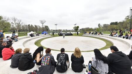 Se realizó el festejo del día de la primavera y del estudiante en Malvinas Argentinas