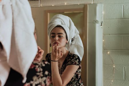 Una rutina de cuidado facial simple y rápida. Foto: Unsplash