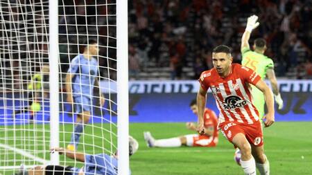 Instituto venció a Belgrano en el Kempes. Foto: Télam