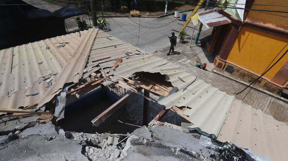 Ataque a una estación de Policía en Jamundí, Colombia. Foto: EFE.