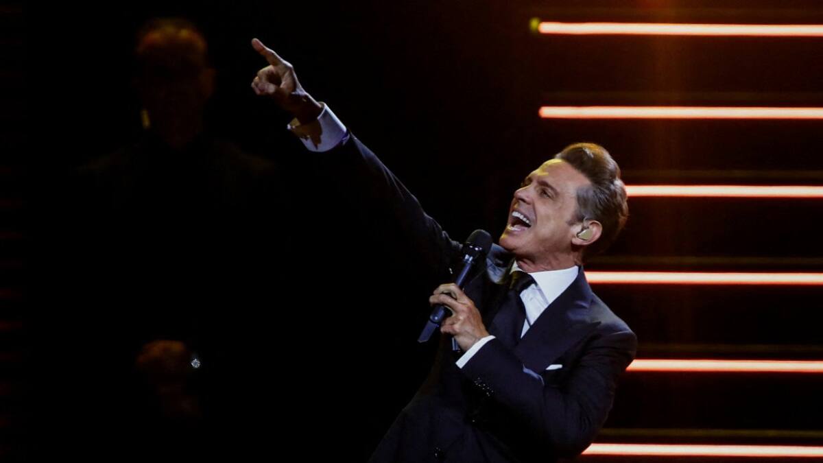 Luis Miguel durante su show en el Movistar Arena. Foto: Reuters.