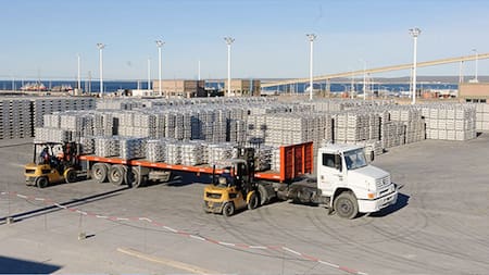 Aluar anunció la compra de parte del predio donde funcionaba la fábrica cerrada de Fate, y el dinero irá a las indemnizaciones