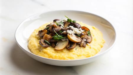 Plato de polenta. Foto: Freepik.