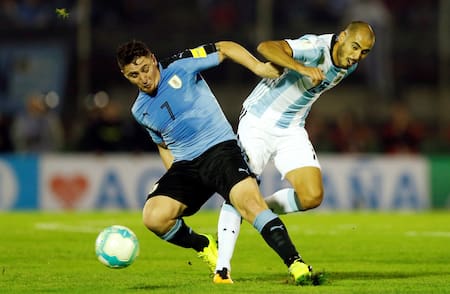 Guido Pizarro, con la camiseta de la Selección argentina. Foto: Reuters/Andres Stapff