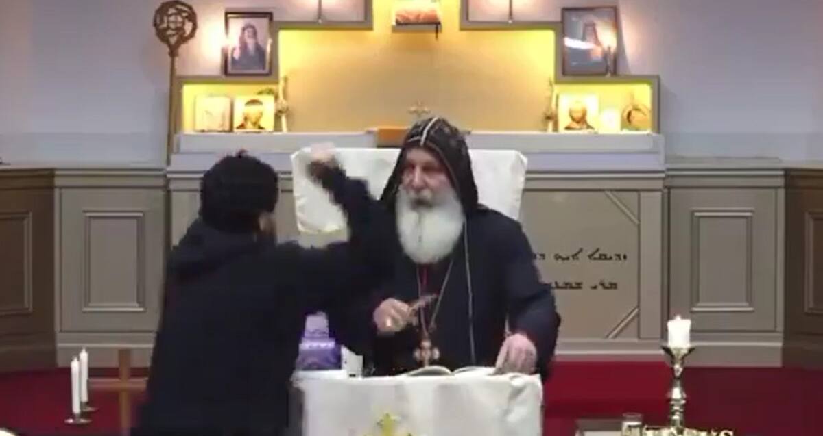 Ataque a un obispo australiano. Foto: captura de video