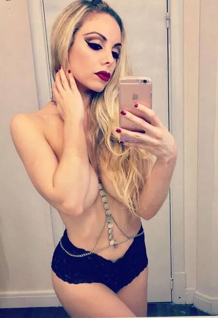 Gisela Bernal - Topless