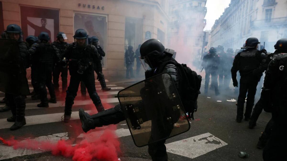 Incidentes en Francia ante la reforma jubilatoria. Foto: REUTERS.