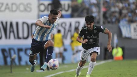 Matías Rojas 10; Racing vs. Sarmiento de Junín. Foto: Télam.