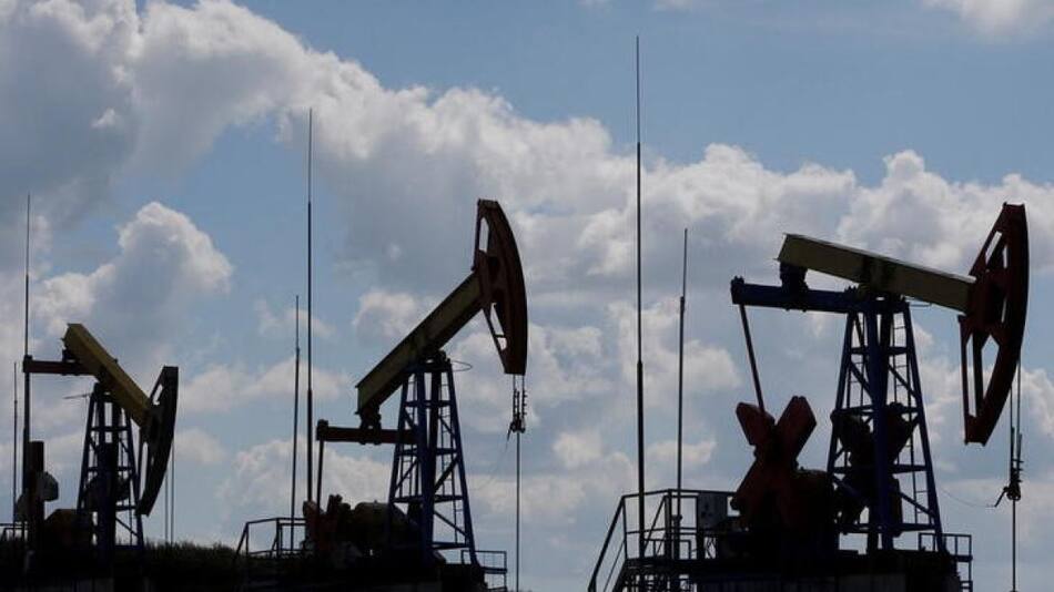 bombas extractoras de crudo en el yacimiento Ashalchinskoye, propiedad de la firma rusa Tatneft, cerca de Almetyevsk, Rusia_ Reuters