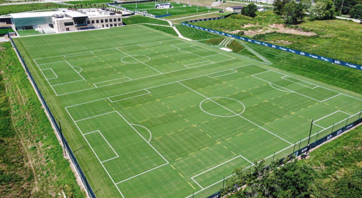 El predio de Kansas donde la Selección argentina realiza su preparación final antes del Mundial 2026, con instalaciones de primer nivel y cinco canchas de entrenamiento.