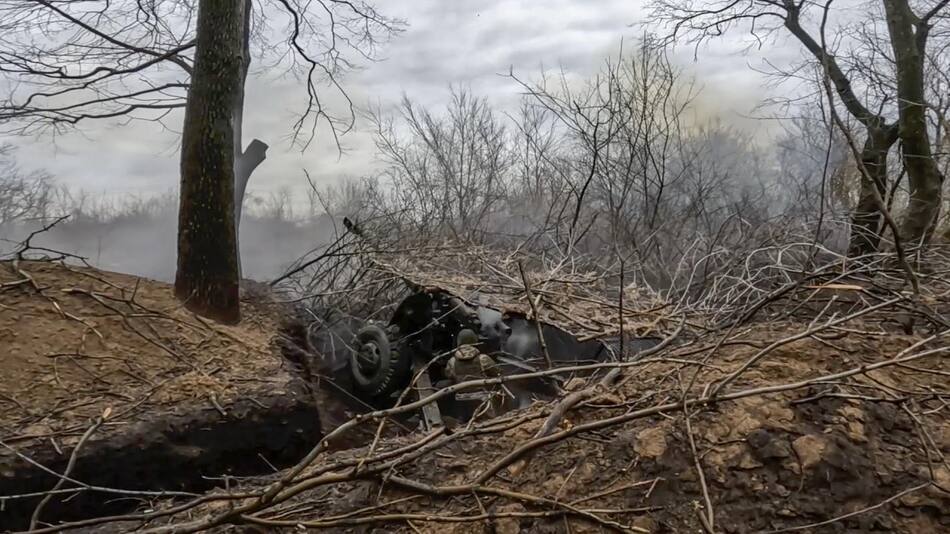 Zelenski condena un nuevo ataque letal ruso y pide una tregua que ponga fin al "terror". EFE