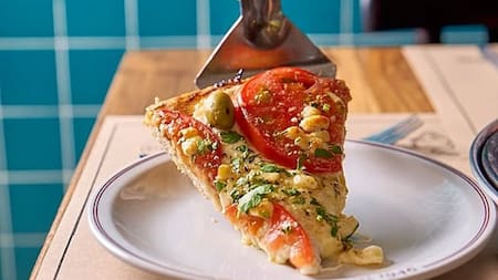 Las mejores pizzas de CABA. Foto Instagram @pizzeriaimperio1946