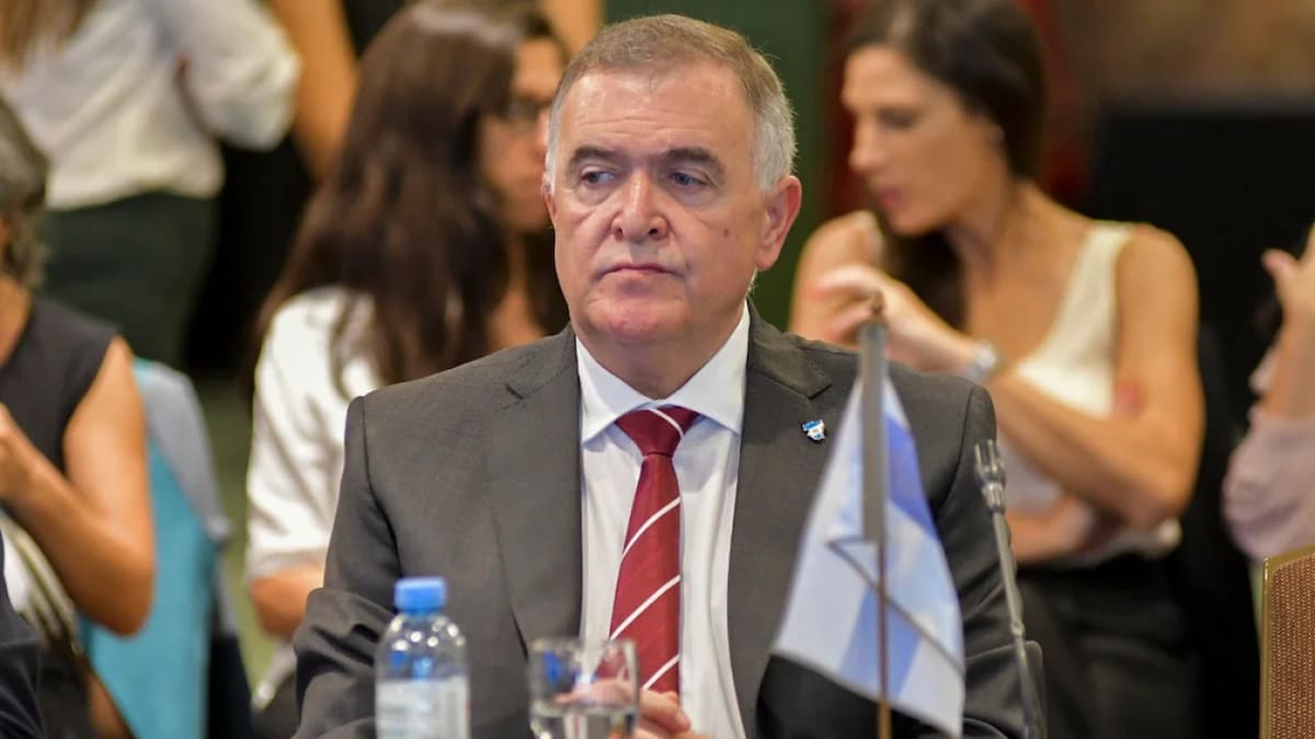 Tucumán prohíbe las fiestas electrónicas: "Se vende droga", sostuvo el gobernador Osvaldo Jaldo