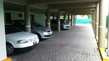 Cuánto cuesta alquilar una cochera en Mar del Plata: precios según el barrio y los servicios