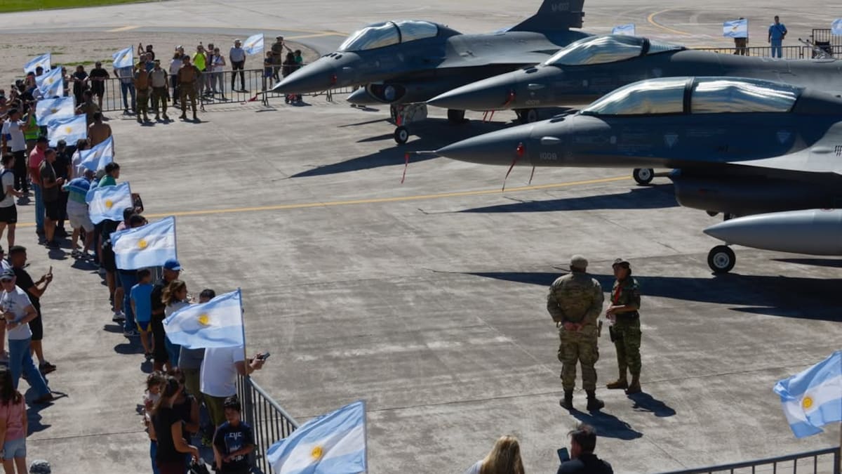 Los aviones F16 de la Fuerza Aérea Argentina.
