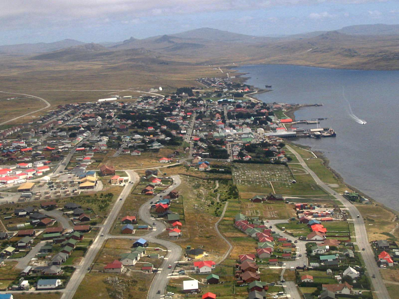 Vista aérea del Puerto Stanley. Foto: Wikipedia