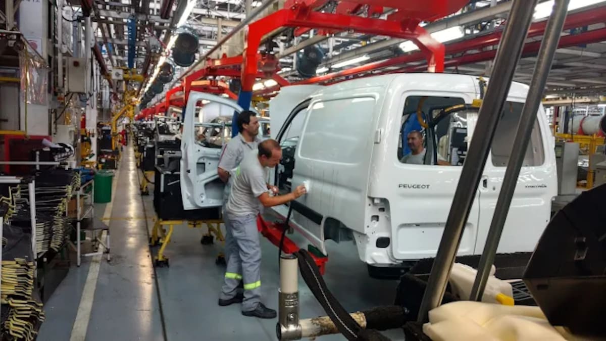 Cierre de la planta de Stellantis en Palomar