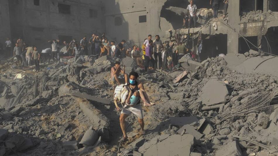 Niños palestinos heridos en Gaza. Foto: Reuters.