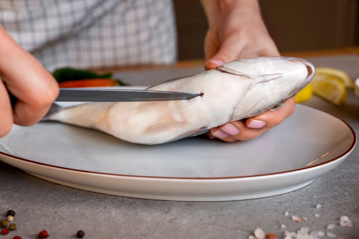 Pescado en la cocina