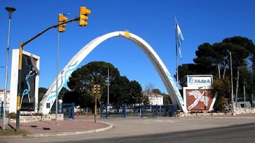 Fábrica de aviones: deuda con proveedores, suspensión de trabajadores y empleos en peligro