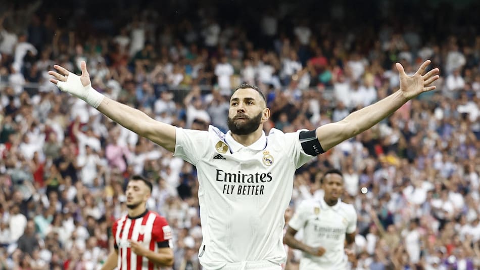El festejo de Karim Benzema en su despedida. Foto: Reuters.
