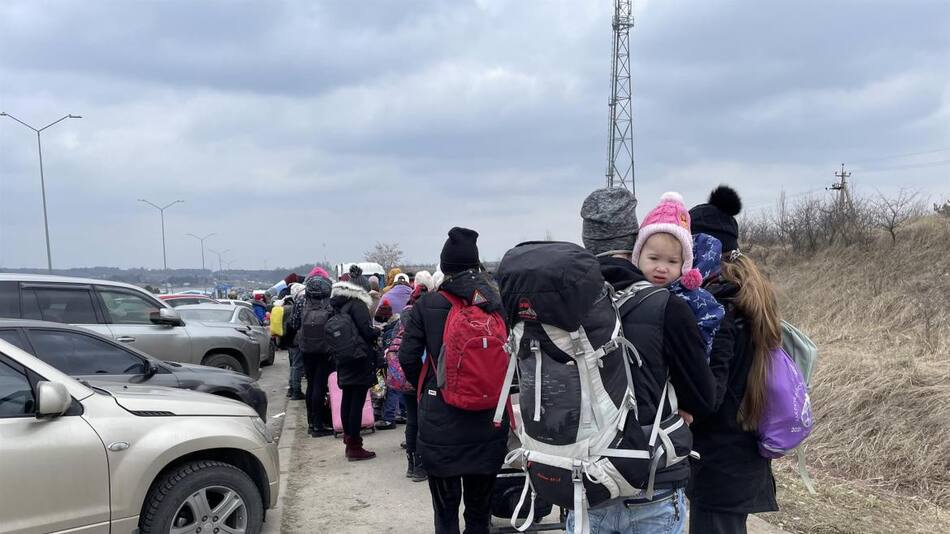 Refugiados saliendo de Ucrania tras la invasión de Rusia, AGENCIA EFE
