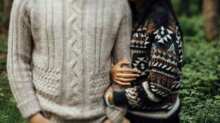 Sweaters; indumentaria; ropa. Foto: Unsplash.