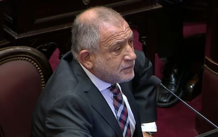 Luis Juez Senador de La Libertad Avanza.