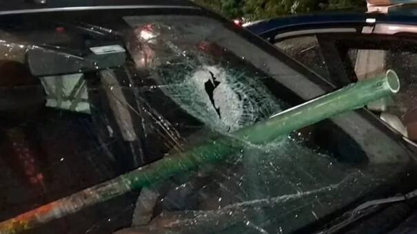 Violento intento de robo en plena avenida del Libertador: le tiraron un caño al parabrisa desde un puente