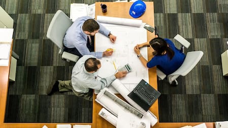 Las nuevas generaciones se toman con calma la imputualidad. Foto Pixabay.