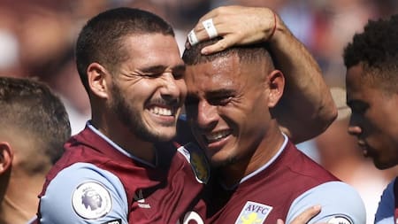 Festejo de Emiliano Buendia para el Aston Villa por la Premier League. Foto: @AVFCOfficial.