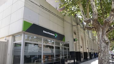 Cierran los bancos este lunes 8 de diciembre: qué operaciones están disponibles y cuándo vuelven a abrir