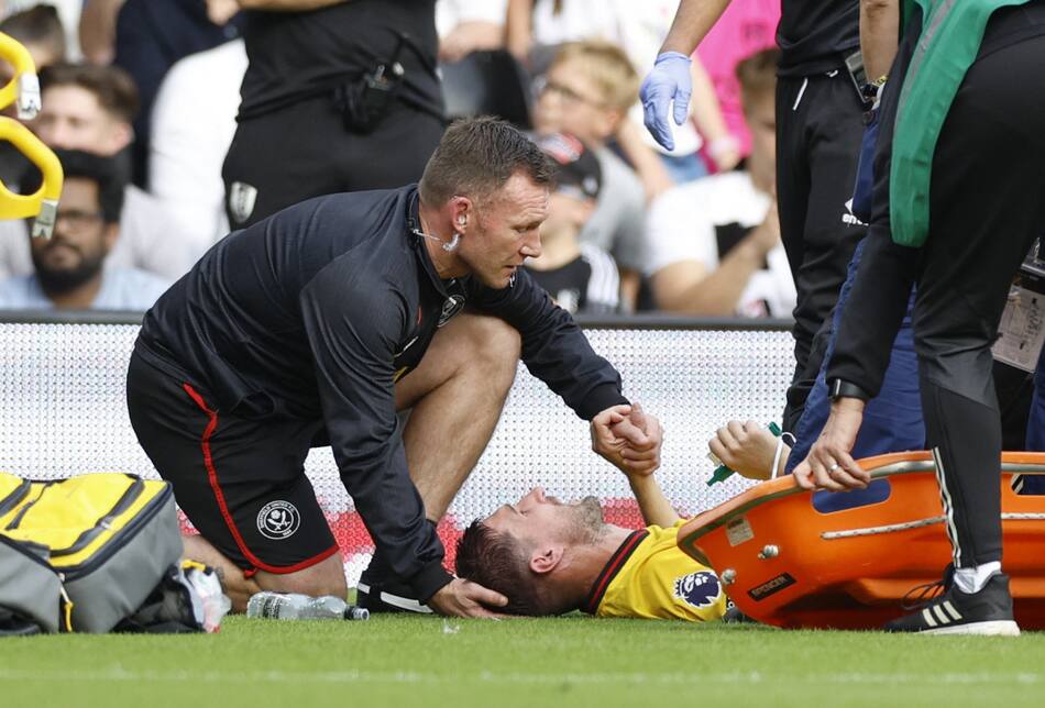 Lesión de Chris Basham, Premier League. Foto: Reuters
