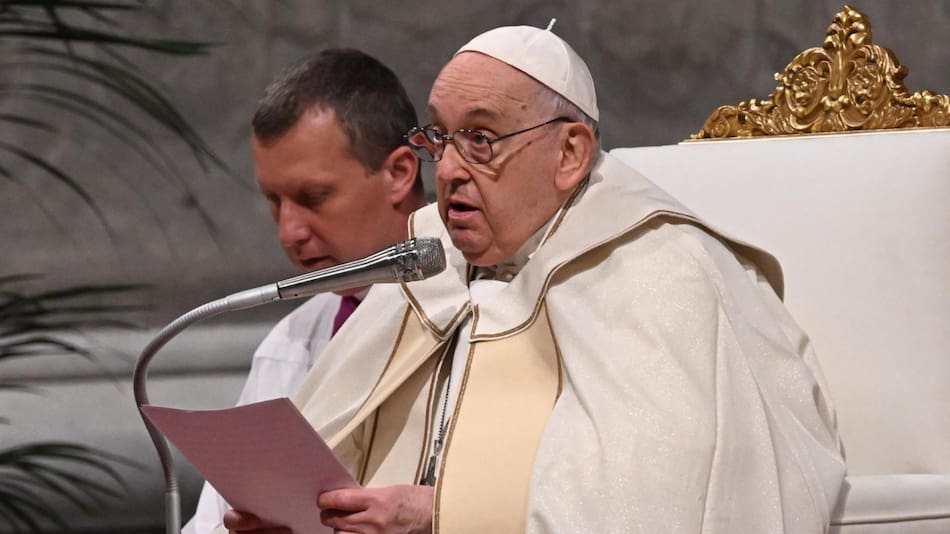 El Papa Francisco preside una Misa para la Santísima Virgen María de Guadalupe. EFE