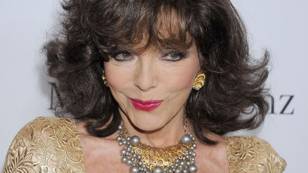 Los 85 años de la diva Joan Collins, está impecable como en Dinastía