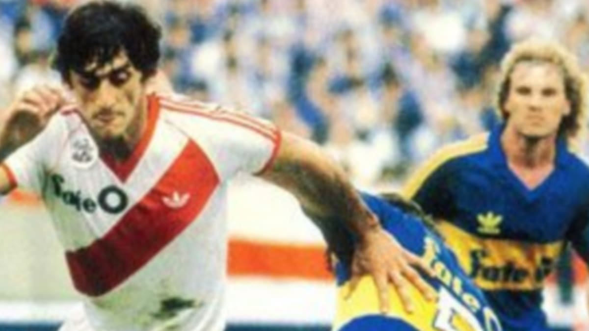 Boca y River con Fate como sponsor.