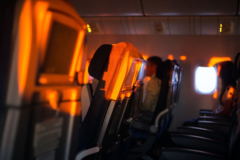 Pasajeros, avión. Foto Unsplash.