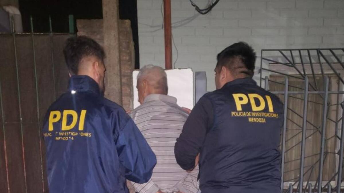 Detención de Carlos Díaz, acusado de femicidio en Mendoza. Foto: NA
