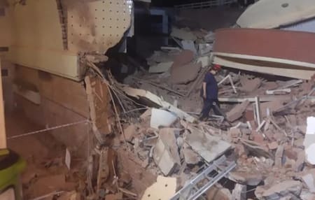 Derrumbe en un hotel de Villa Gesell. Foto: NA.