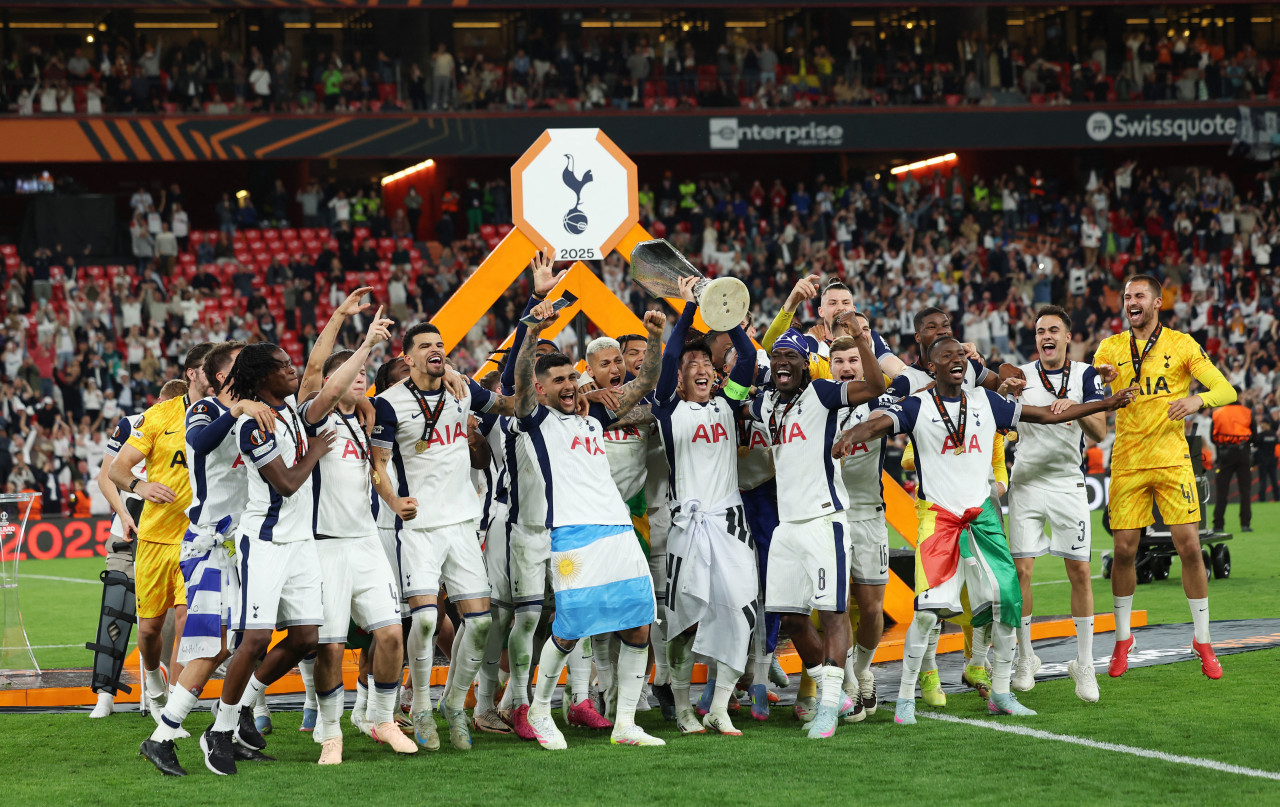 Tottenham Hotspur, campeón de la Europa League 2024/25. Foto: Reuters (Isabel Infantes)