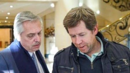Alberto Fernández y Juan Pablo Biondi, su vocero, Foto Twitter