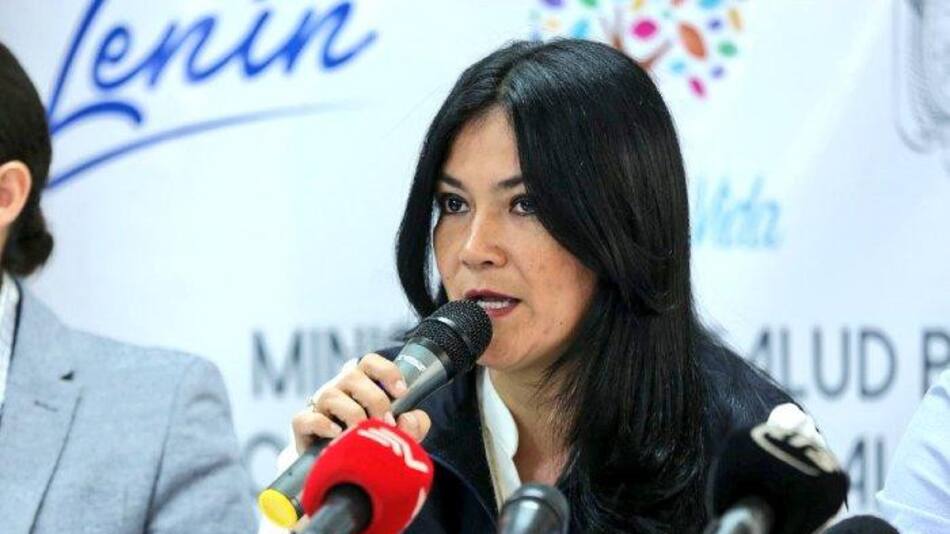 Catalina Andramuño, ministra de salud de Ecuador