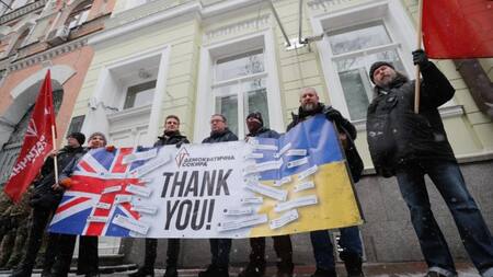 Embajada británica en Ucrania, NA