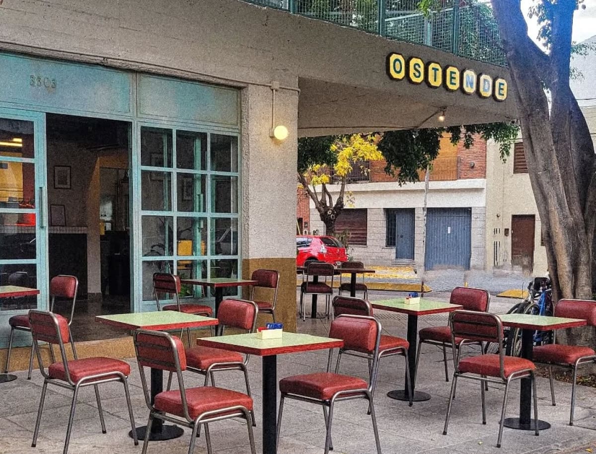 El exterior del bodegón vintage "Ostende". Foto: Instagram @ostende_ba
